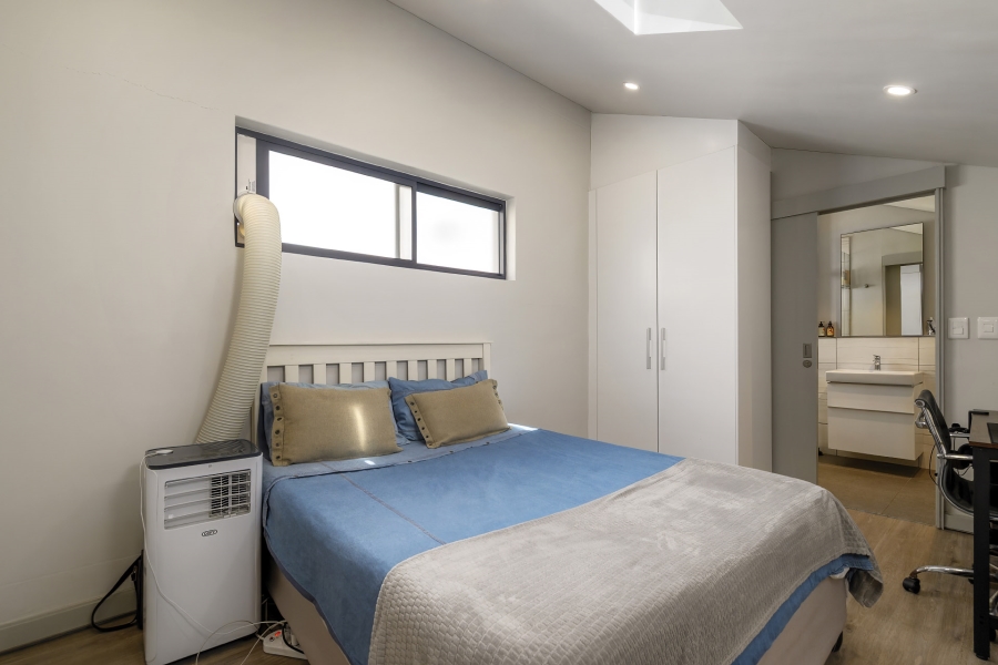 2 Bedroom Property for Sale in Rondebosch Western Cape